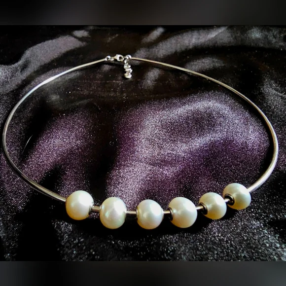 Elegant 925 Sterling Silver Pearl Neck Cuff/ Chocker - Picture 3 of 10